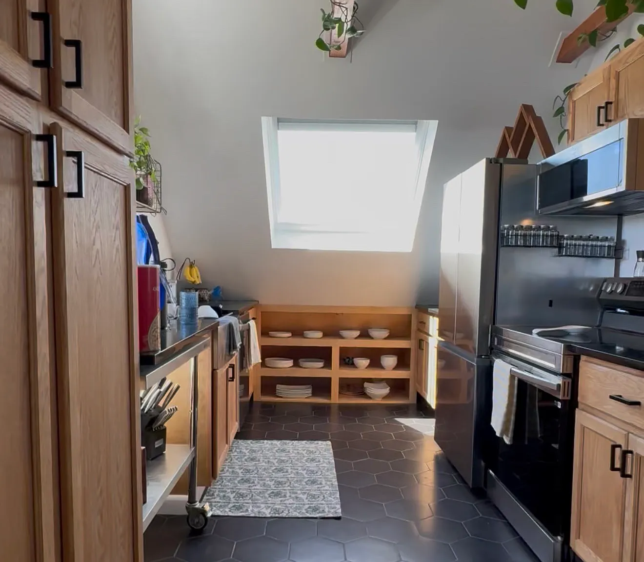 2 bed, 1100 sqft, $2,500 — Photo 2