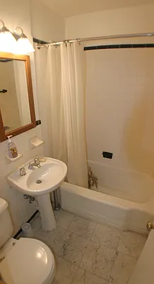 Rented by Frank Valvo Real Estate | media 12