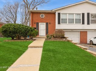 6804 Valley View Rd, Hanover Park, IL 60133