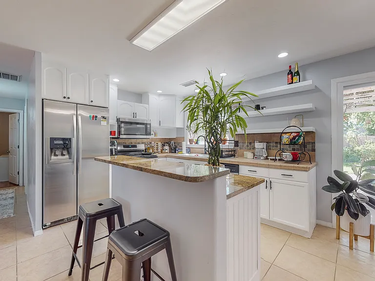 2810 Carolina St NE — Photo 31