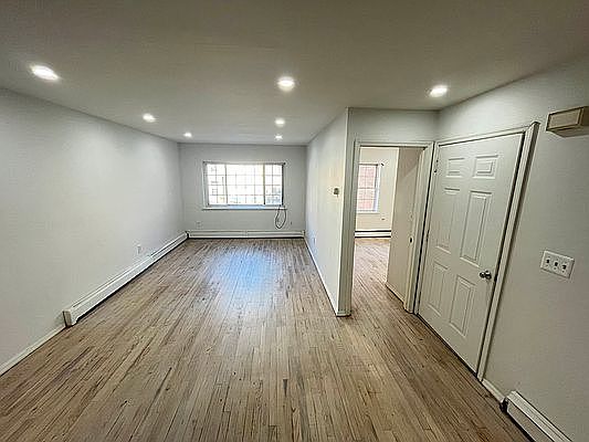 3rd image of 912 Gates Ave #3