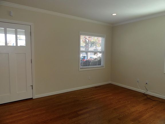 2nd image of 938 Emerson St