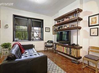 320 2nd St #3A, Brooklyn, NY 11215