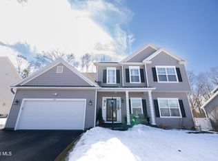 213 Park Ridge Dr, Niskayuna, NY 12309