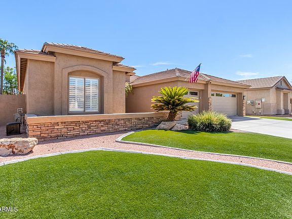 3rd image of 2441 E BELLERIVE Place