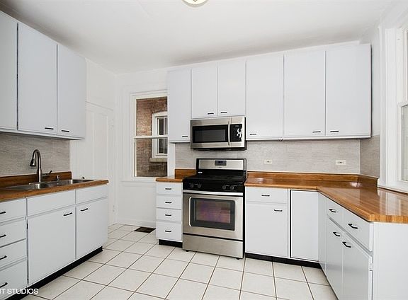 4th image of 4854 N Kildare Ave