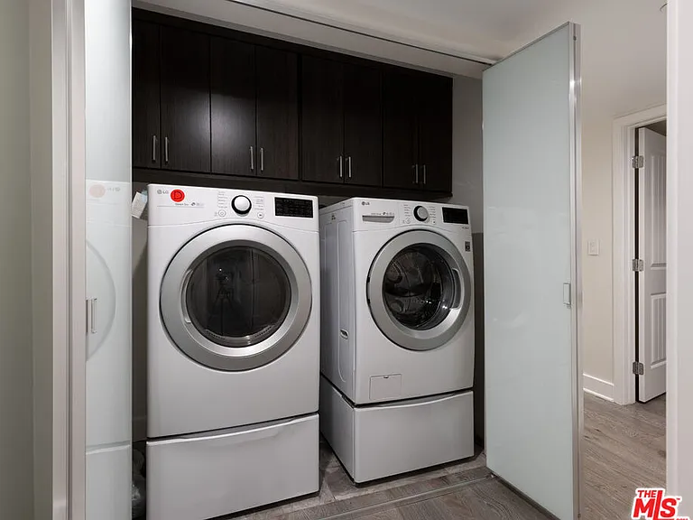 155 N Hamilton Dr #102 — Photo 29