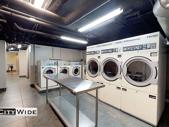 3rd image of 30 Charlton St APT 1E