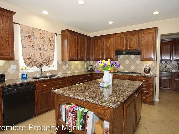 2nd image of 5507 Alexandrine Ct