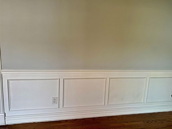4th image of 350 Overland Dr