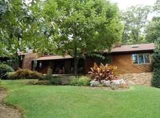 2377 Oakview Dr, Pittsburgh, PA 15237