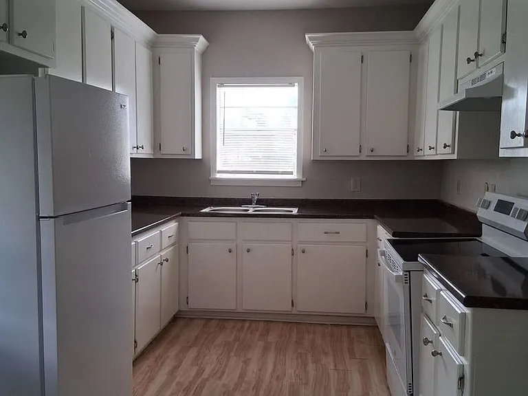 318 Idlewild St — Photo 3