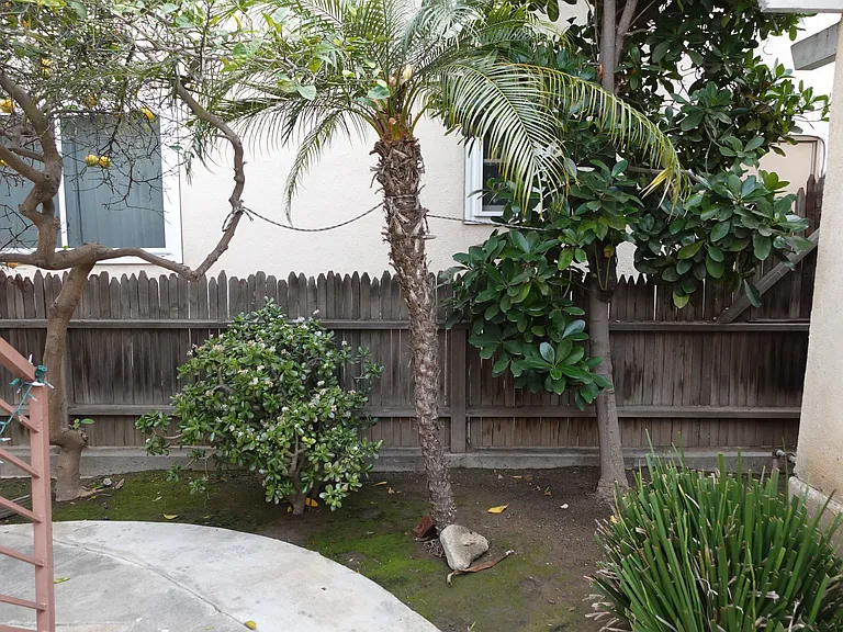 2048 E 3rd St #2048 — Photo 51