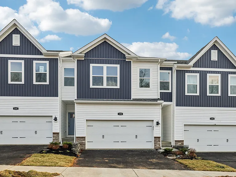 138 Scotland Lane Townhome - Front View