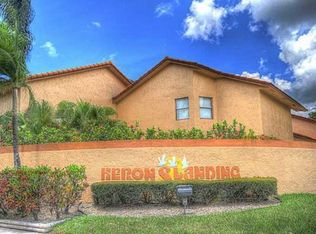 11275 SW 9th Ct, Pembroke Pines, FL 33025