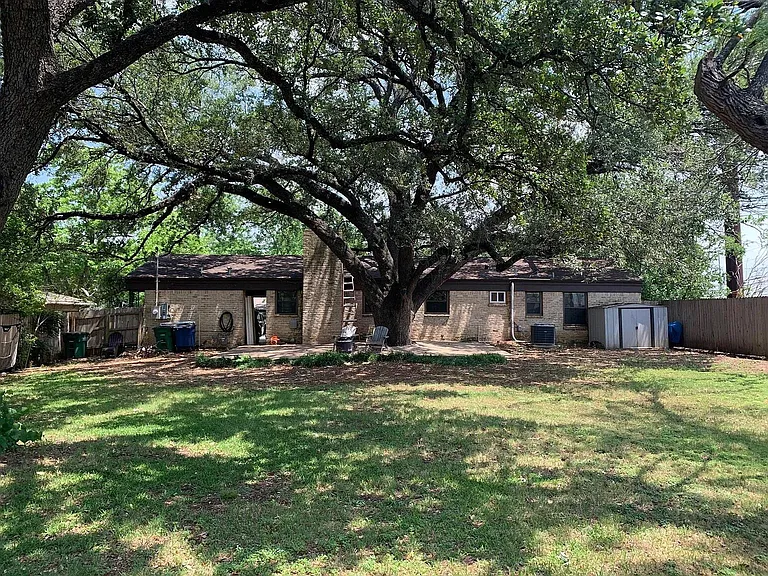 5702 Fairlane Dr — Photo 23