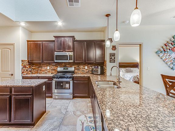 3rd image of 524 Lichfield Dr