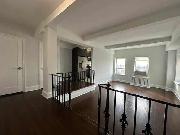 1080 Amsterdam Avenue image 10 of 31