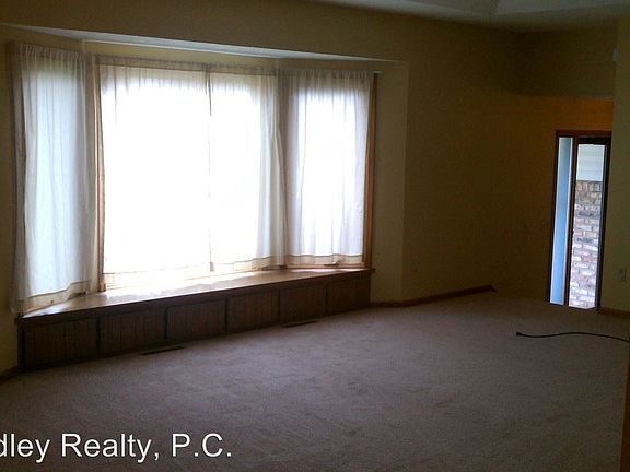 3rd image of 2504 Casey Cir