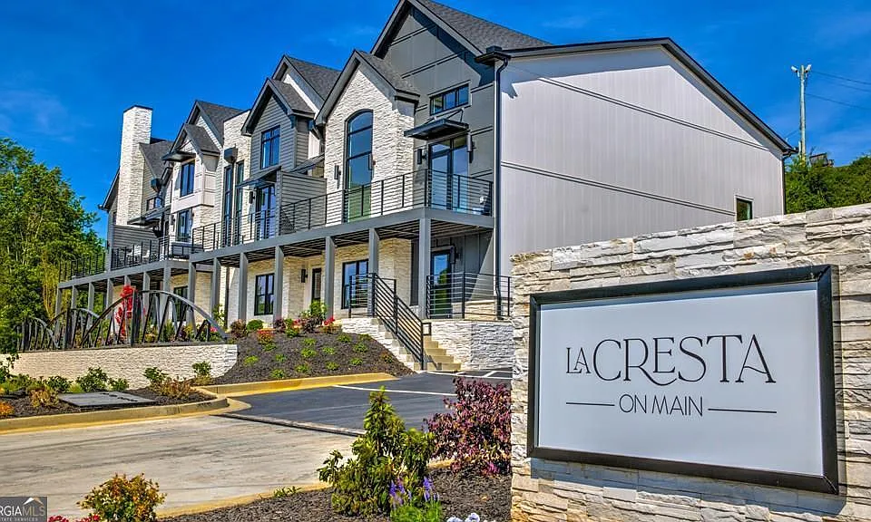 1281 E Main St #3