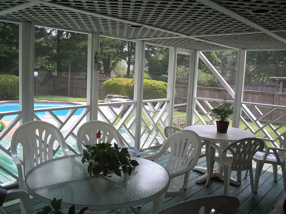 screened porch
