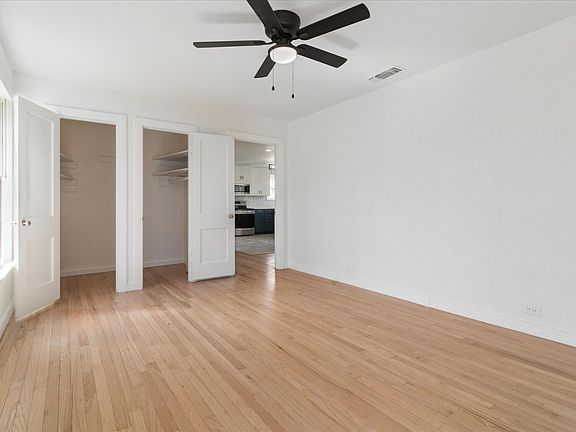 4th image of 203 W Pecan St