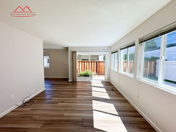 5th image of 411 College Ave APT E