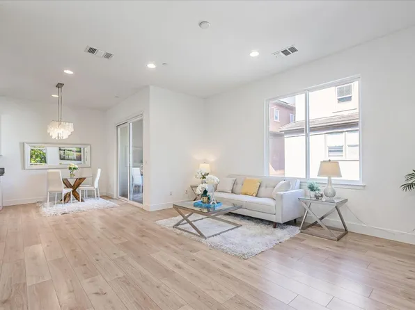 365 Odyssey Ln, Milpitas, CA 95035