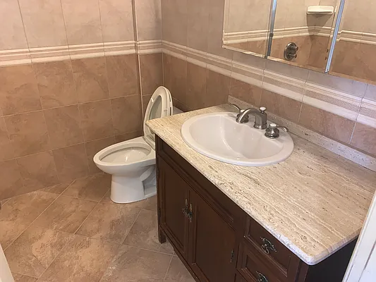 Rented by American Way Real Estate Inc | media 29