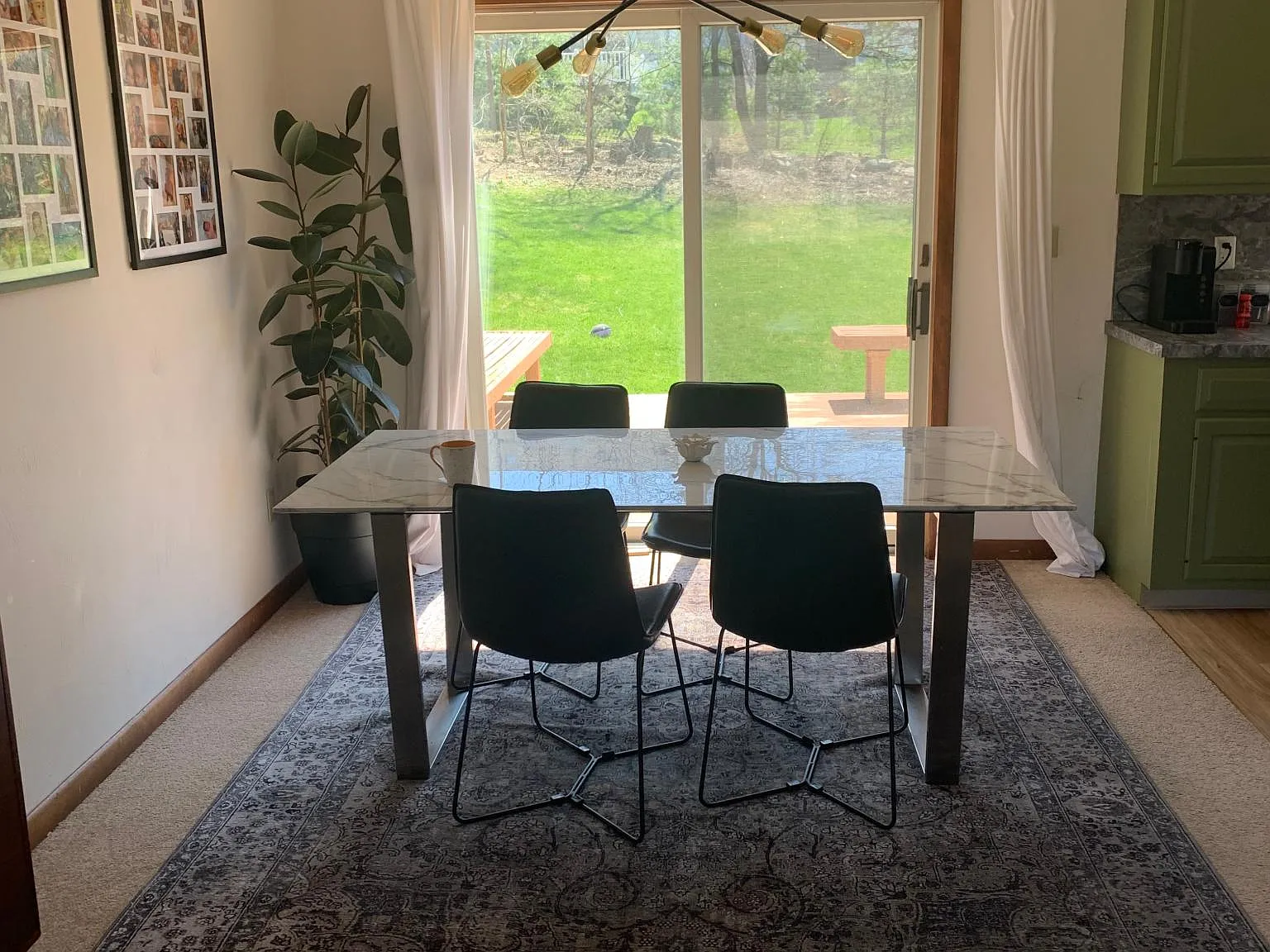 3 bed, 1300 sqft, $2,400 — Photo 4