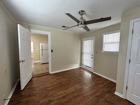 5th image of 5425 Marion Ave #1