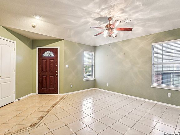 5th image of 2211 ENCINO LK