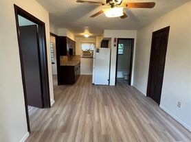 2501 Cleburne St, Houston, TX