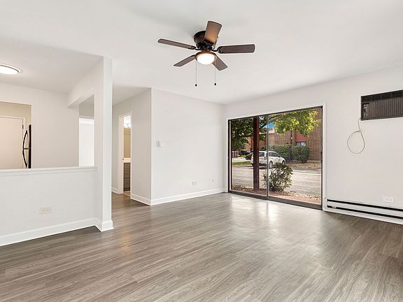 3rd image of 15806 Terrace Dr Unit 1S