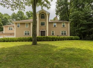 936 Valley Rd, Watchung, NJ 07069