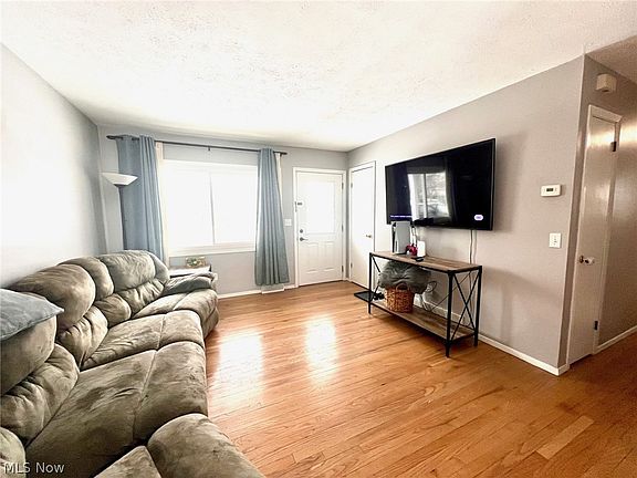 2nd image of 3992 Ganyard Ave