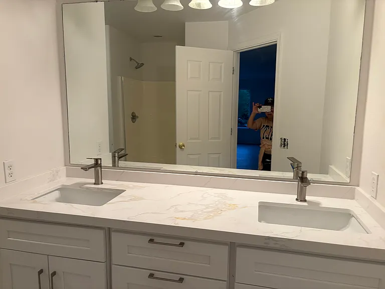 Master bedroom No. 1 Bathroom with New Quartz Counter, Double sinks, Faucets and new Ceramic Floor