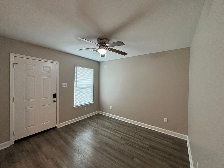 2019 Wright Ave #A — Photo 2