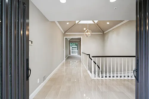 651 Manresa Ln Photo 1