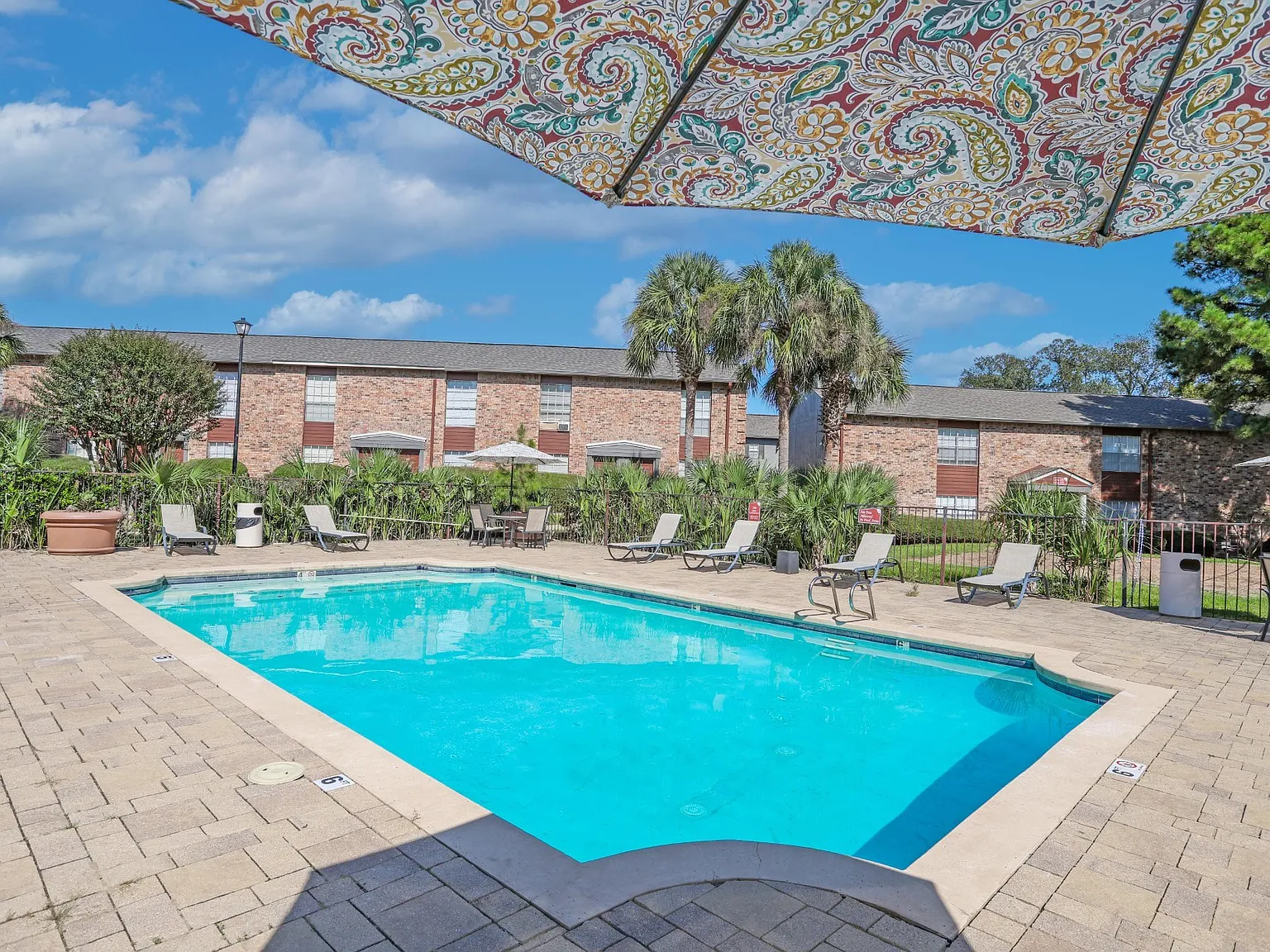Magnolia Apartments — Photo 3