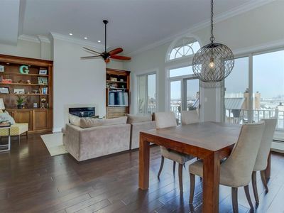 208-74 W Shearwater Ct, Jersey City, NJ, 07305