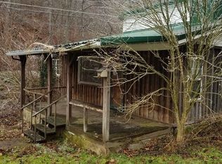 2643 Narrows Br, Hardy, KY 41531