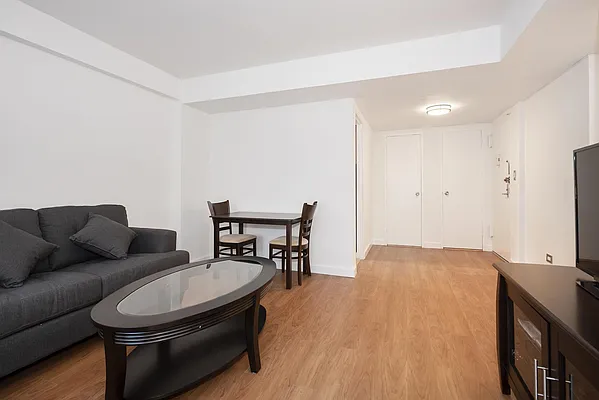 Rented by RELO REDAC INC. | media 11