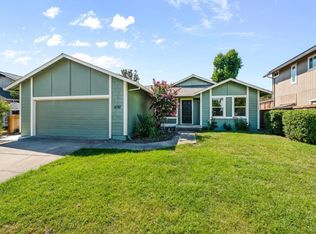 1137 Levine Dr, Santa Rosa, CA 95401