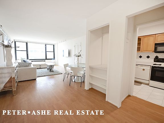 5th image of 117 E 57th St APT 43E