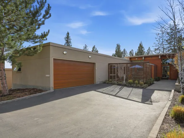 2207 NW Reserve Camp Ct, Bend, OR 97703