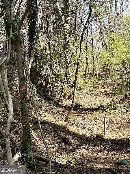 2nd image of 400 Brownlee Rd SW