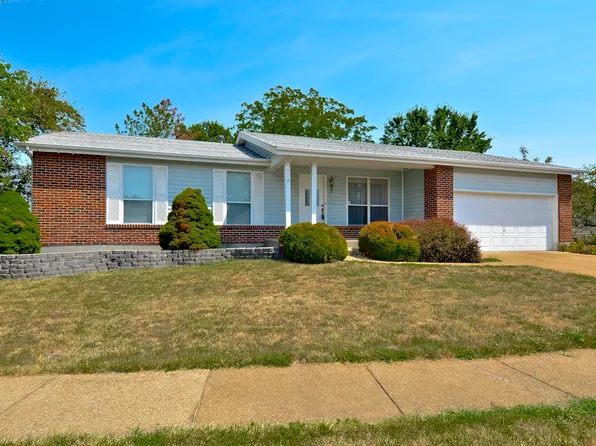 4335 Meadowgreen Trails Dr, Saint Louis, MO 63129