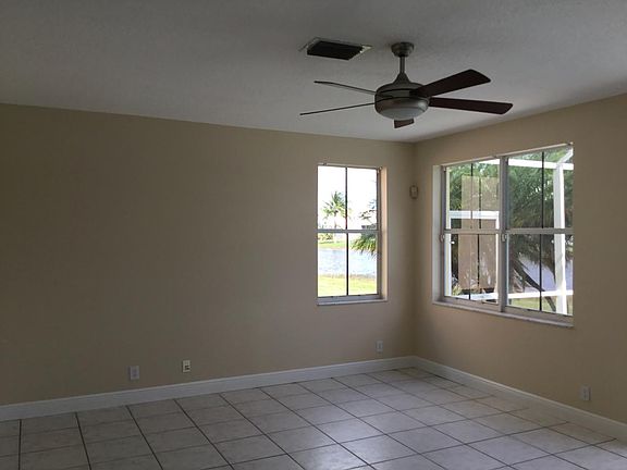 3rd image of 665 Vista Meadows Dr