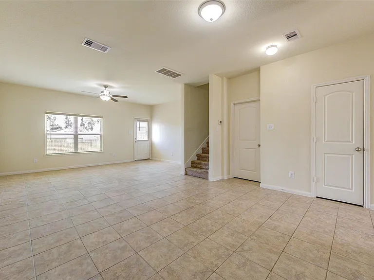 22534 Cloverland Field Dr — Photo 12